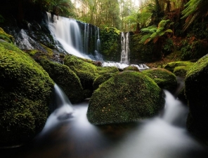 Horseshoe Falls in Tasmania